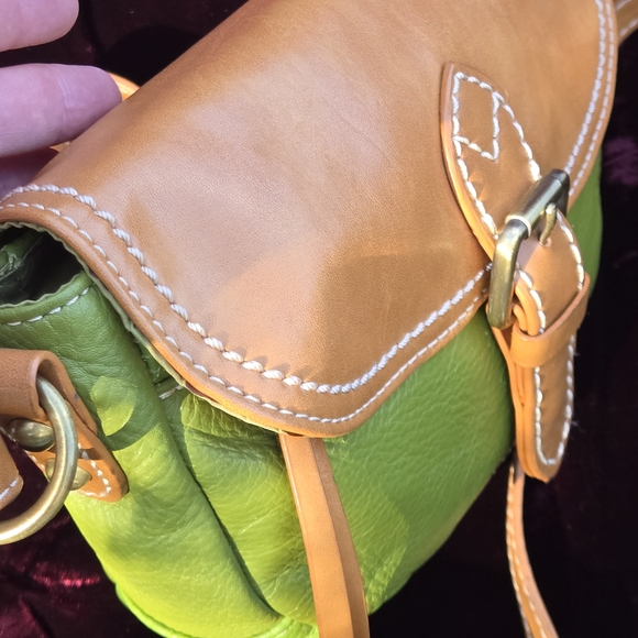 Giani Bernini Green & Tan Leather Crossbody Bag w/ Pockets & Adjustable Strap - Picture 13 of 13